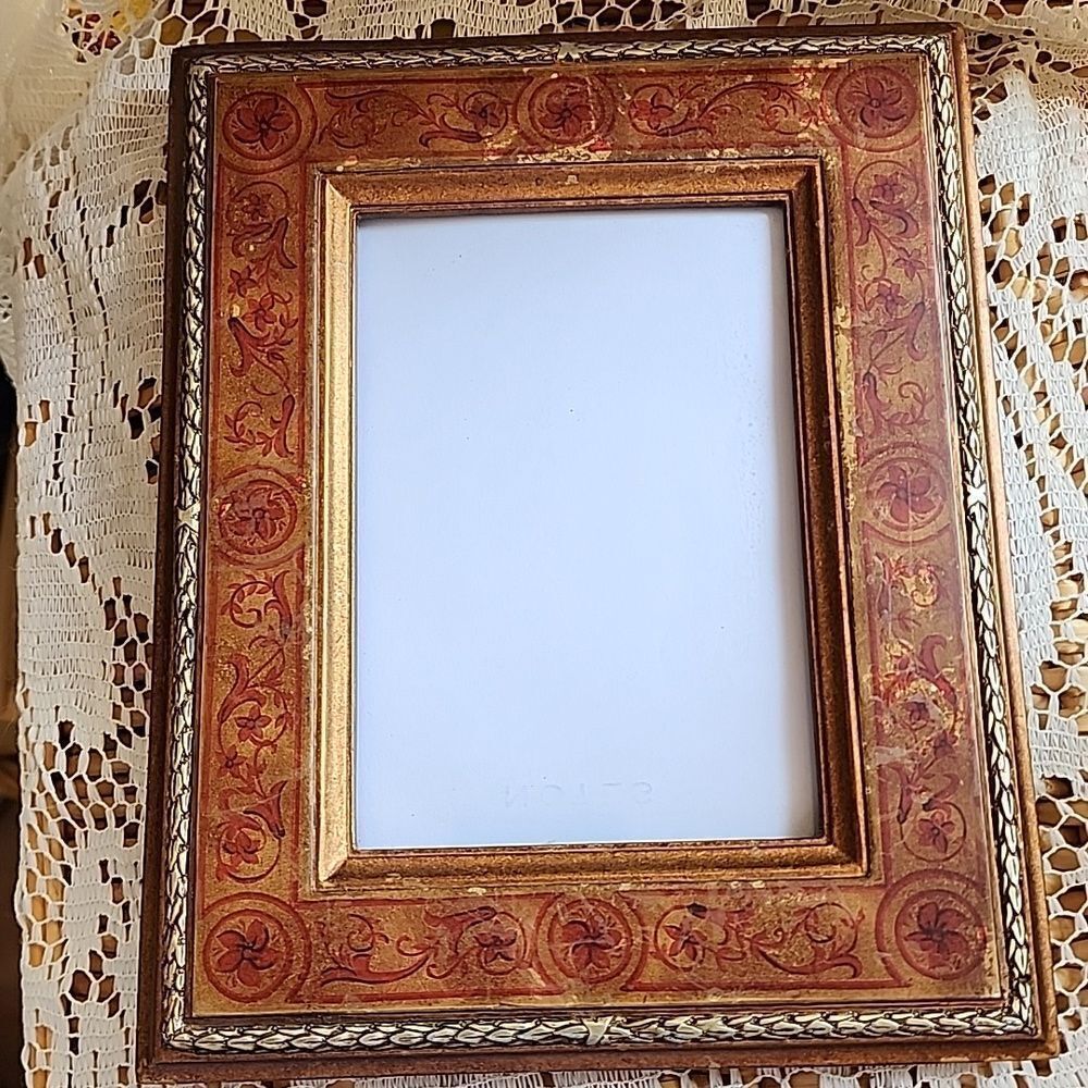 Distressed Weighted Gilded Floral  Photo Frame